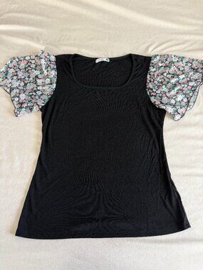 DoRose ribbed tee with floral shirts - L